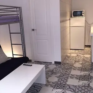 https://la-nogalera-square-apartments.es-andalucia.com